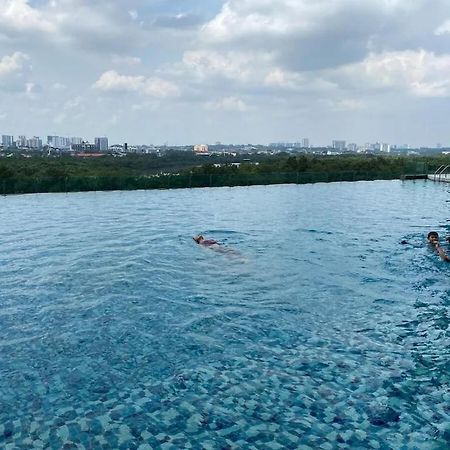 Homenest Jb City Poolview Suite By Cozy Home Johor Bahru Eksteriør billede