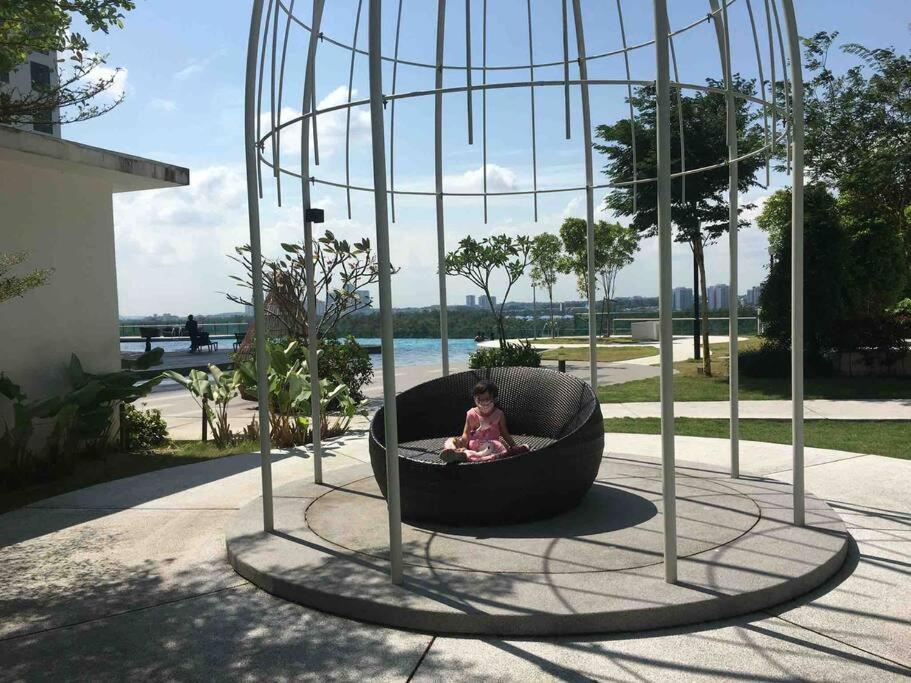 Homenest Jb City Poolview Suite By Cozy Home Johor Bahru Eksteriør billede