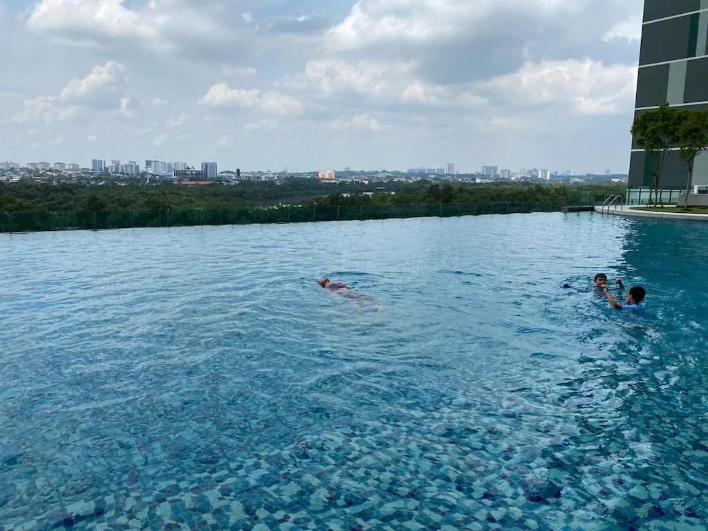 Homenest Jb City Poolview Suite By Cozy Home Johor Bahru Eksteriør billede