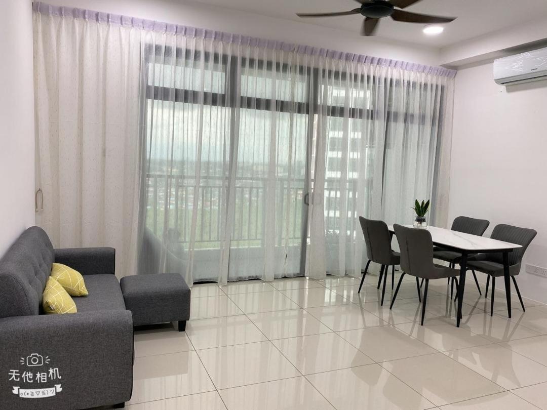 Homenest Jb City Poolview Suite By Cozy Home Johor Bahru Eksteriør billede