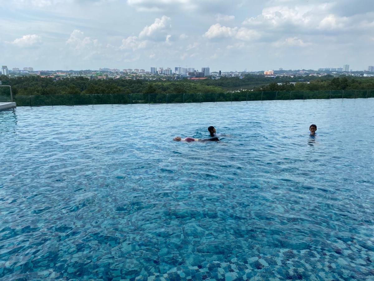 Homenest Jb City Poolview Suite By Cozy Home Johor Bahru Eksteriør billede
