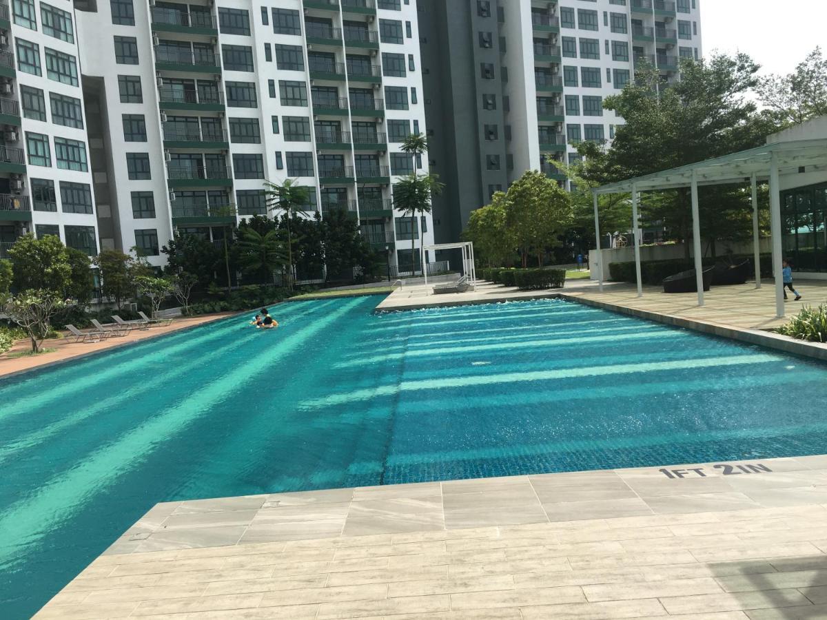 Homenest Jb City Poolview Suite By Cozy Home Johor Bahru Eksteriør billede