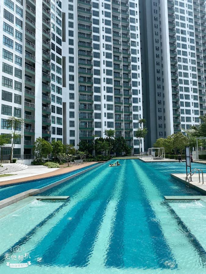 Homenest Jb City Poolview Suite By Cozy Home Johor Bahru Eksteriør billede