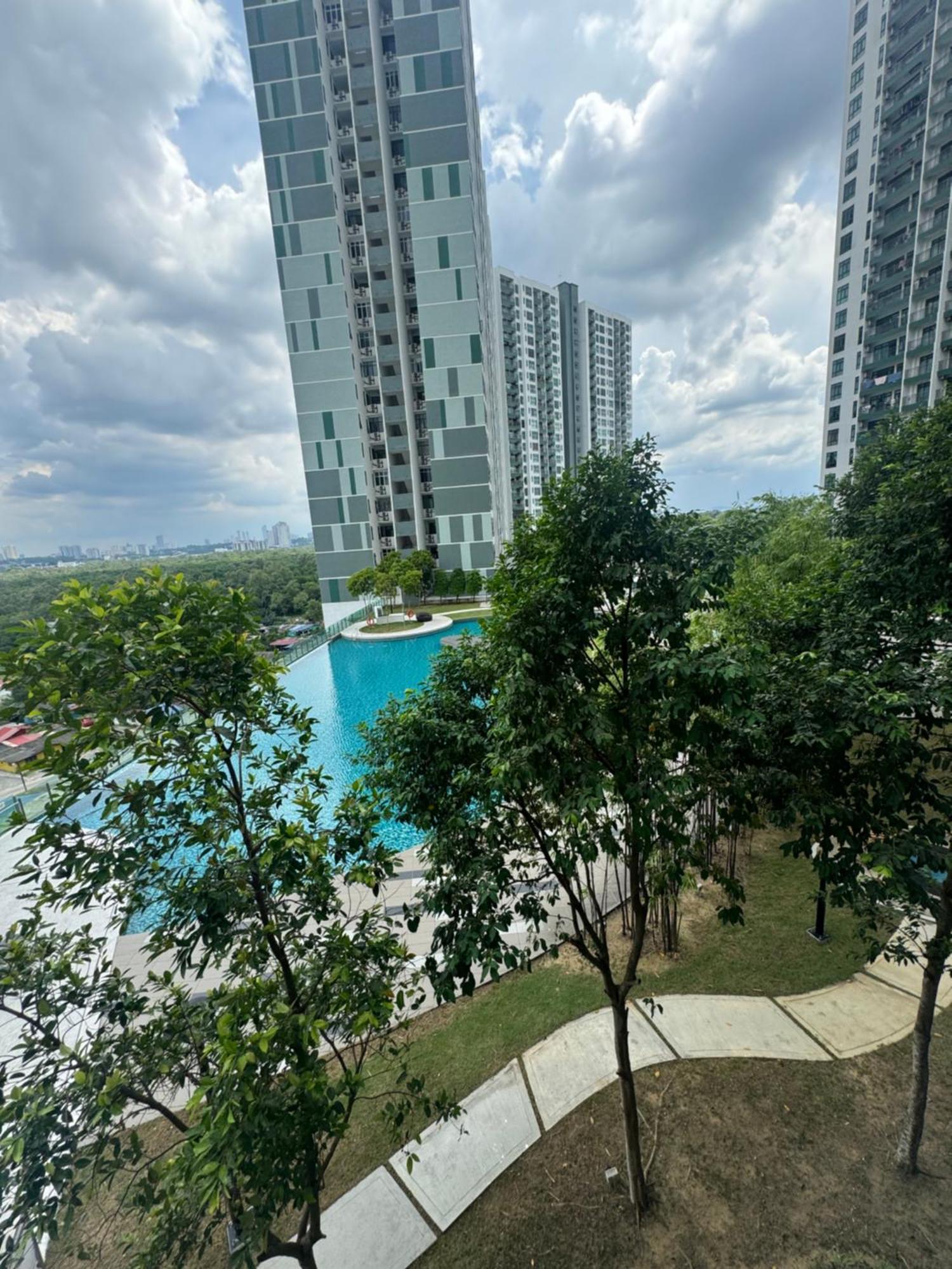 Homenest Jb City Poolview Suite By Cozy Home Johor Bahru Eksteriør billede